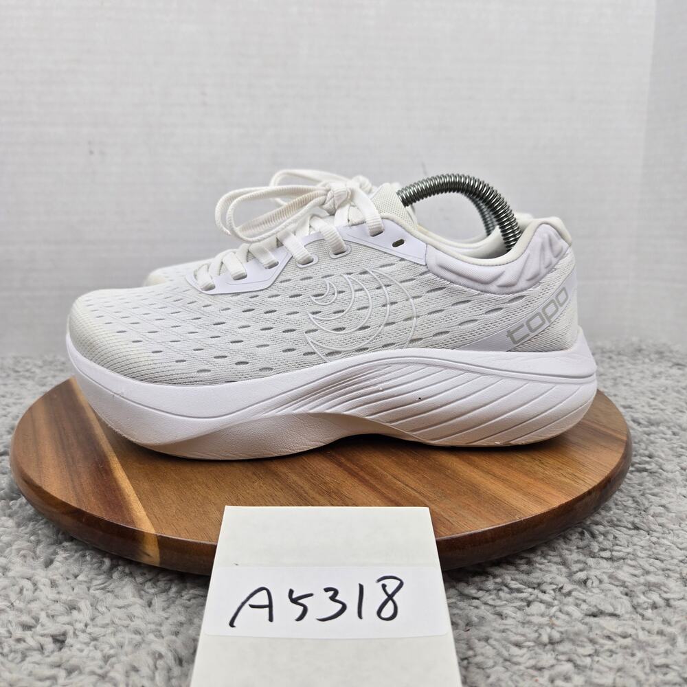 Topo Athletic Women 8.5 Atmos Triple White Casual Gym Daily Road Running Shoe
